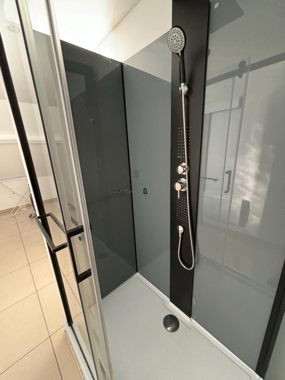 50m2 A 10 Mn Cdg, Proche Parc Expo, Paris, Apartment *